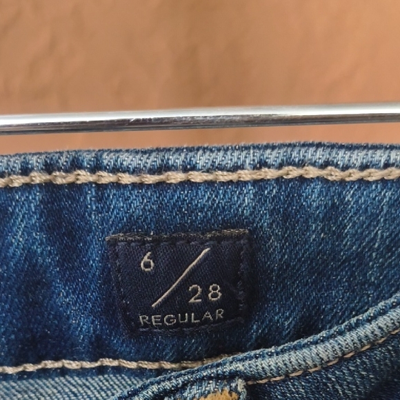 Lucky Brand Women's Low Rise Bootcut Lolita Jeans Size 6/28 R - Picture 3 of 8